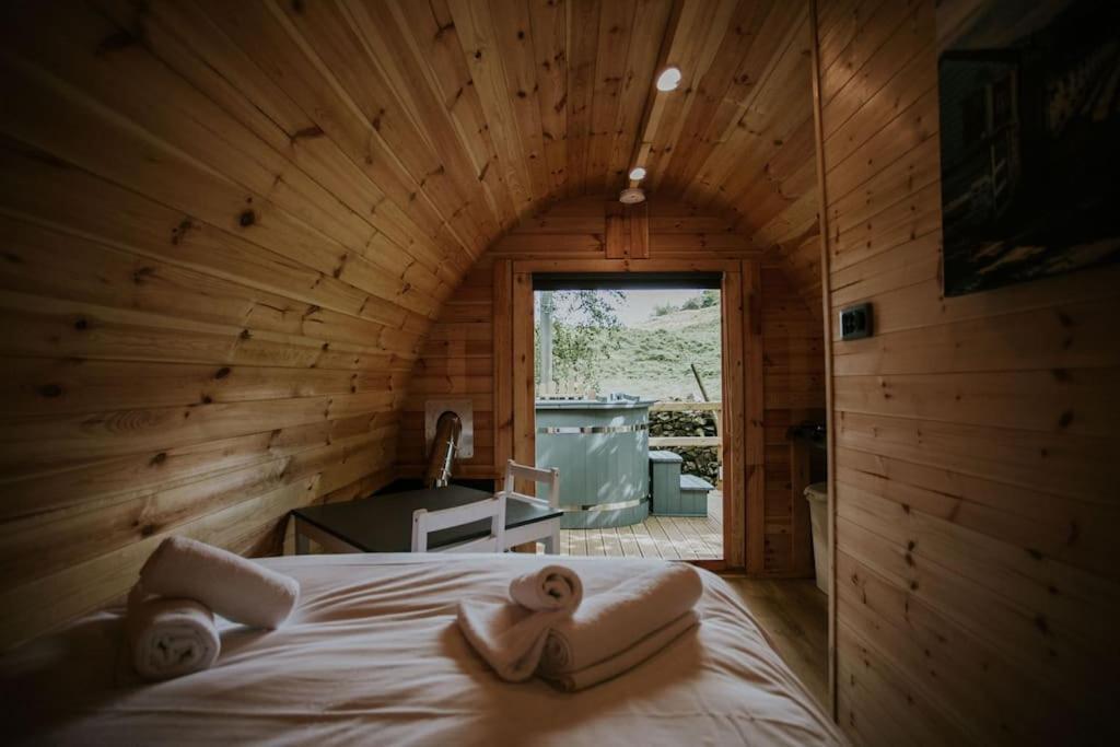 Pine Cosy Winter Cabin - Hot Tub & Log Burner Apartman Barmouth Kültér fotó